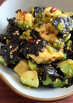 A picture of Avocado & Nori Salad.