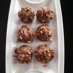 A picture of Oatmeal banana muffins.