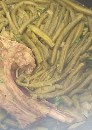 Une photo de Cotelette sauté aux haricots verts