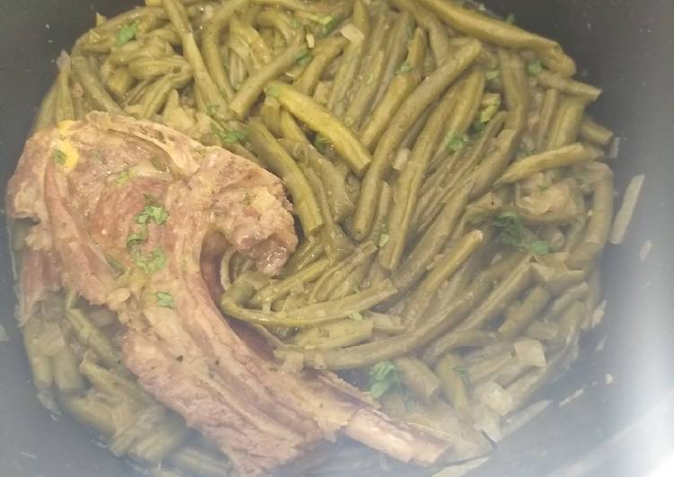 Comment Servir Cotelette sauté aux haricots verts