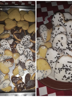 Una foto de Galletitas de vainilla con glasé y grajeas🍪🍪