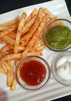 फ्रेंच फ्राई (French fry recipe in Hindi) रेसिपी मुख्य फोटो