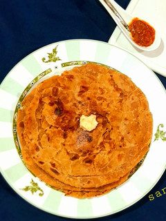 अजवाइन लच्छा पराठा (ajwain lachha paratha recipe in Hindi) रेसिपी मुख्य फोटो