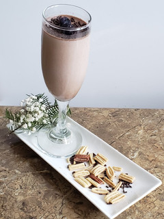 Una foto de Panna cotta de chocolate