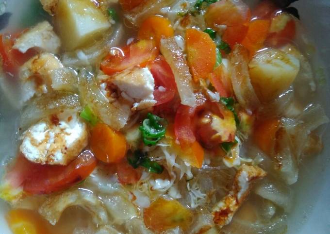Resep memasak Soto mie bening ala ricecooker  menggugah selera