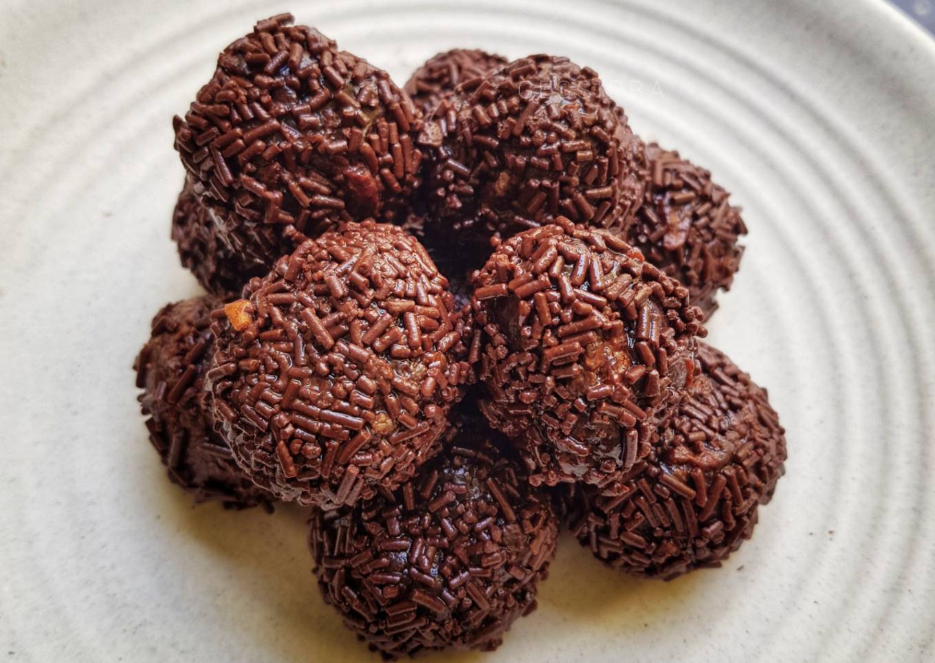 Resep Bola-bola Coklat Anti Gagal