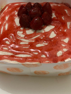 Foto resep Castella cake with Strawberry buttercream no food coloring