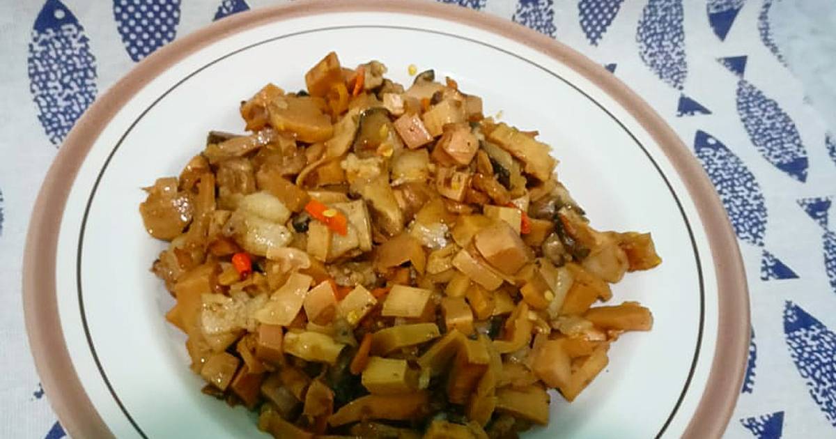 Mamasi kata. Овощное рагу с капустой и картошкой. Тушёная капуста с картошкой и грибами. Картофельное рагу с мясом. Рагу овощное с капустой и грибами.