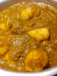 दम आलू पालक की सब्जी(dum aloo palak ki sabzi recipe in hindi) रेसिपी मुख्य फोटो