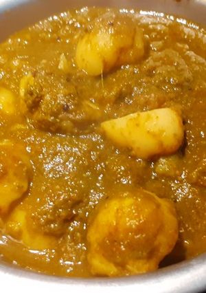 दम आलू पालक की सब्जी(dum aloo palak ki sabzi recipe in hindi) रेसिपी मुख्य फोटो