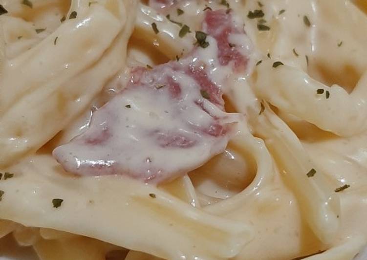 Resep Fettuccine Carbonara yang Enak