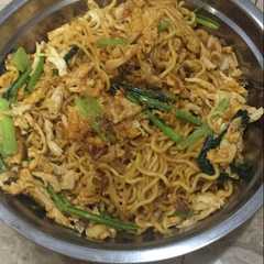 A picture of Mie Goreng Sederhana.
