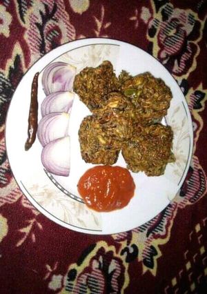 রোজেট পাতার বড়া রেসিপির প্রধান ছবি