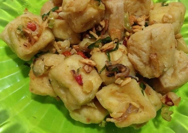 Langkah Mudah untuk Membuat Tahu cabai garam daun jeruk, Bikin Ngiler