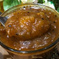 A picture of Aam Ki Lauji or Raw Green Mango Lauji.