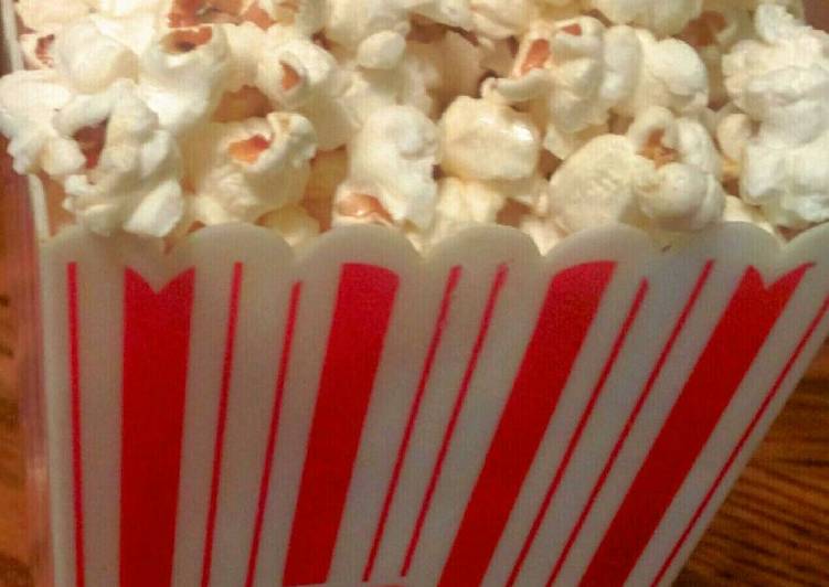 Recipe: Yummy Movie Theater Popcorn