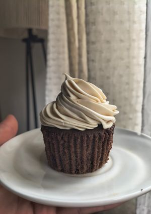 Una foto de Cupcake chocolate y café