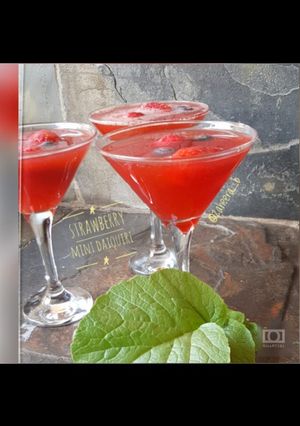 A picture of Strawberry mint daiquiri #justblendit.