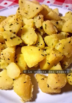 Foto di 🥔 Patate Saltate all'Aglio e Prezzemolo: Il contorno 