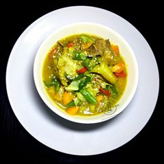 A picture of Chicken curry sauce.