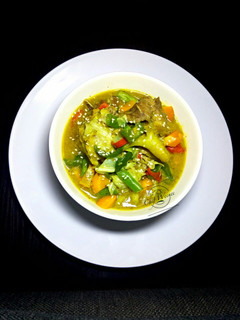 A picture of Chicken curry sauce.