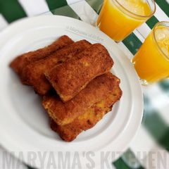 A picture of Stuffed bread roll.