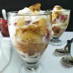 Banana caramel pudding Trifle A picture of Banana caramel pudding Trifle.