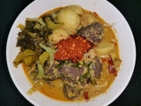 ขนมจีนน้ำยาไก่ใส่ปลาร้า