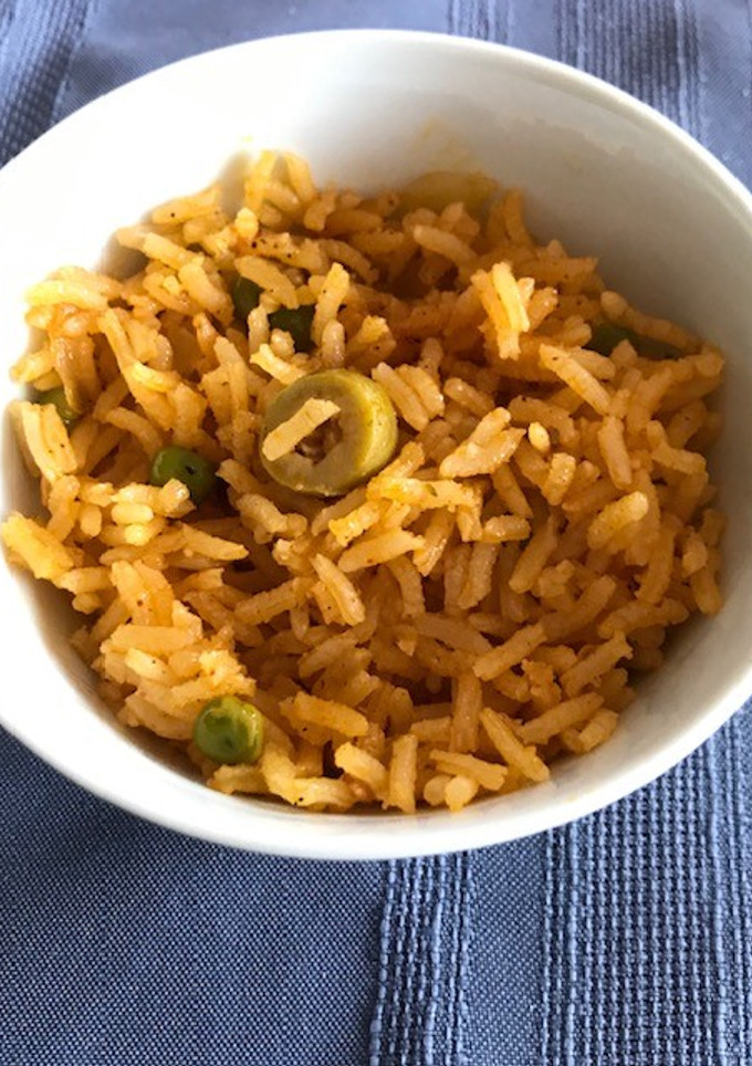 Una foto de Arroz con gandules (chícharos)