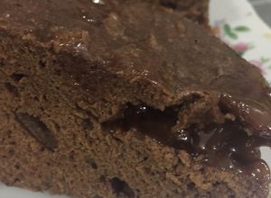 Una foto de Brownie en microondas