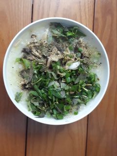 Hình của món Cháo gà đậu xanh.