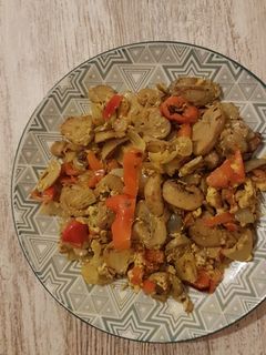 Una foto de Revuelto de verduras a la cúrcuma