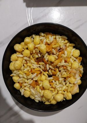 A picture of Puffed Rice Snack.