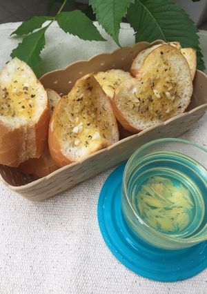 Hình của món Bánh mì bơ tỏi.
