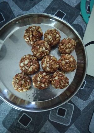 સીંગદાણાના લાડુ રેસીપી મુખ્ય ફોટો