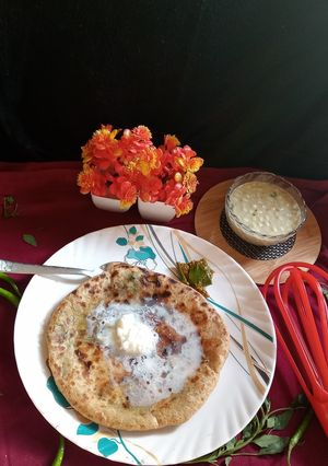 आलू का पराठा (Aloo ka paratha recipe in hindi) रेसिपी मुख्य फोटो