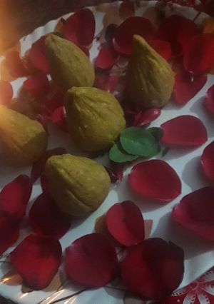 A picture of Besan modak.