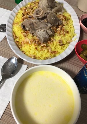 صورة لوصفة منسف مع السمنة البلدية الاصلية