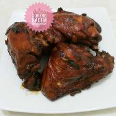 A picture of Ayam goreng bacem.
