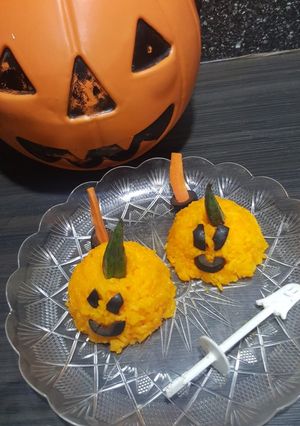 A picture of Scary rice carrot balls.
