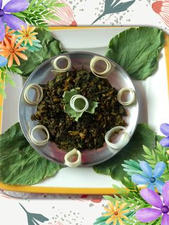 मूली के पत्तों की भुजिया (mooli ke patto ki bhujiya recipe in Hindi) रेसिपी मुख्य फोटो