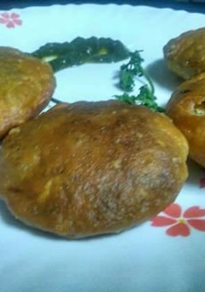 A picture of Moong daal kachori.