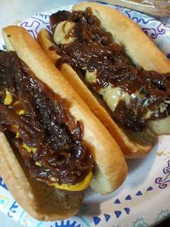 A picture of Caramelized Onions on Smoked Sausage.