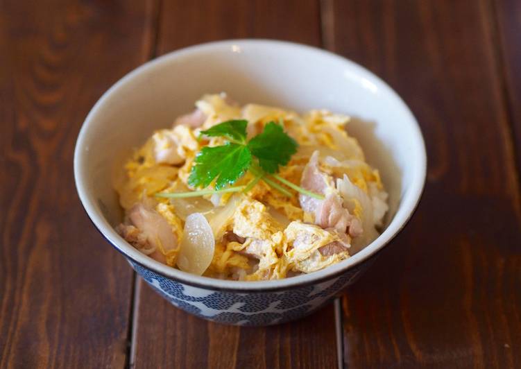 Simple Way to Make Any-night-of-the-week Oyako-don (Chicken and Egg Rice Bowl)