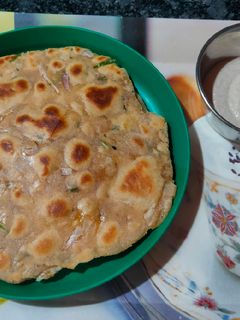 अनियन पराठा (Onion paratha recipe in hindi) रेसिपी मुख्य फोटो