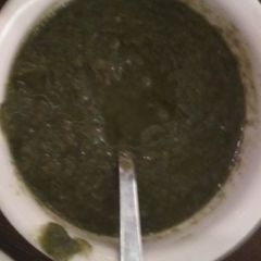 A picture of Green coriander chutney.