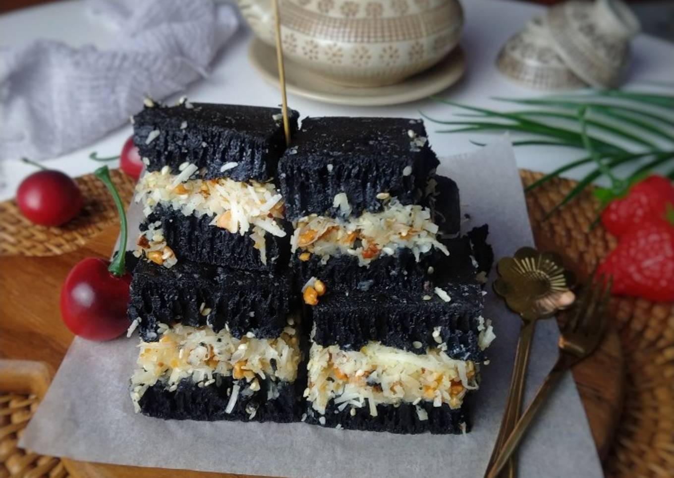 Martabak Manis Black Charchoal keju