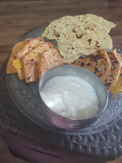 मूंग दाल पराठा (Moong dal paratha recipe in hindi) रेसिपी मुख्य फोटो