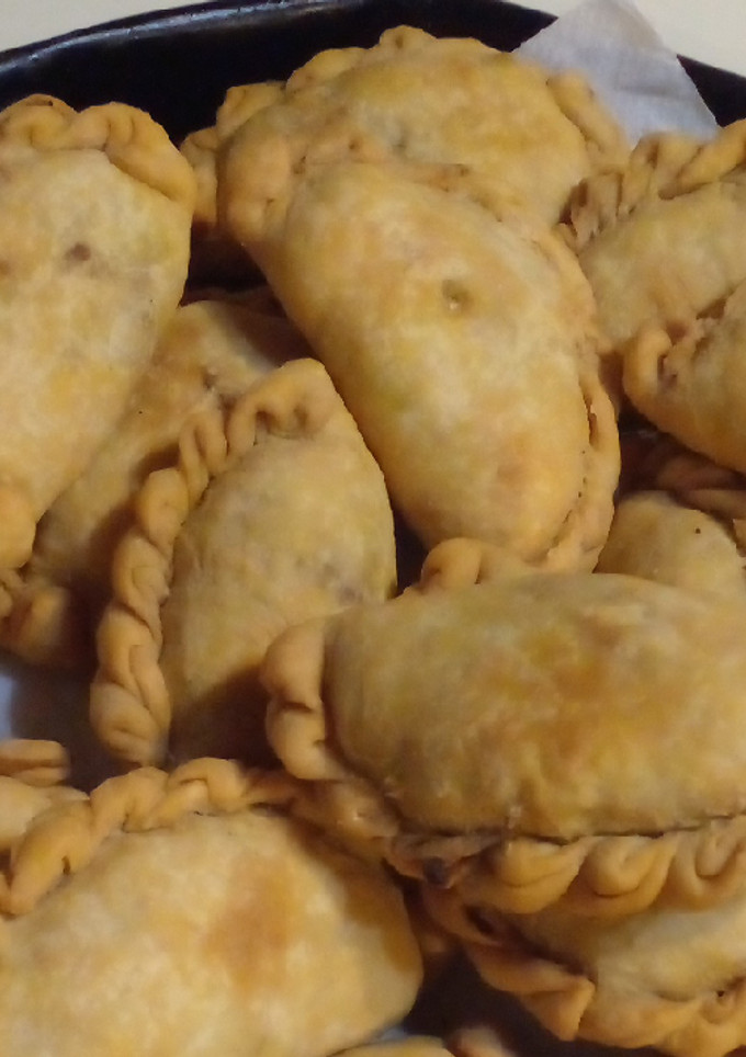 Una foto de Empanadas Casera de Carne Criolla con Papa 🤤!!