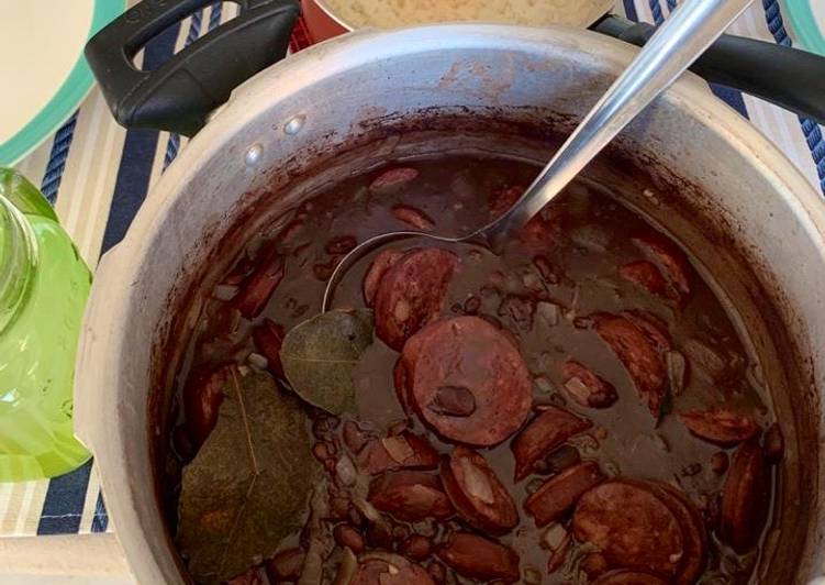 Feijoada - Tudogosreceitas